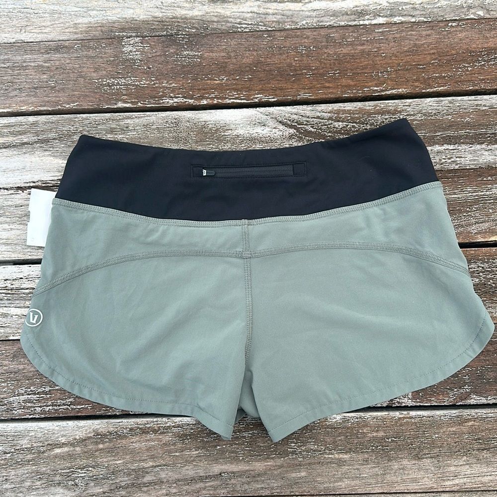 Vuori Omni Performance Shorts Womens XS EUC Moss Green Black